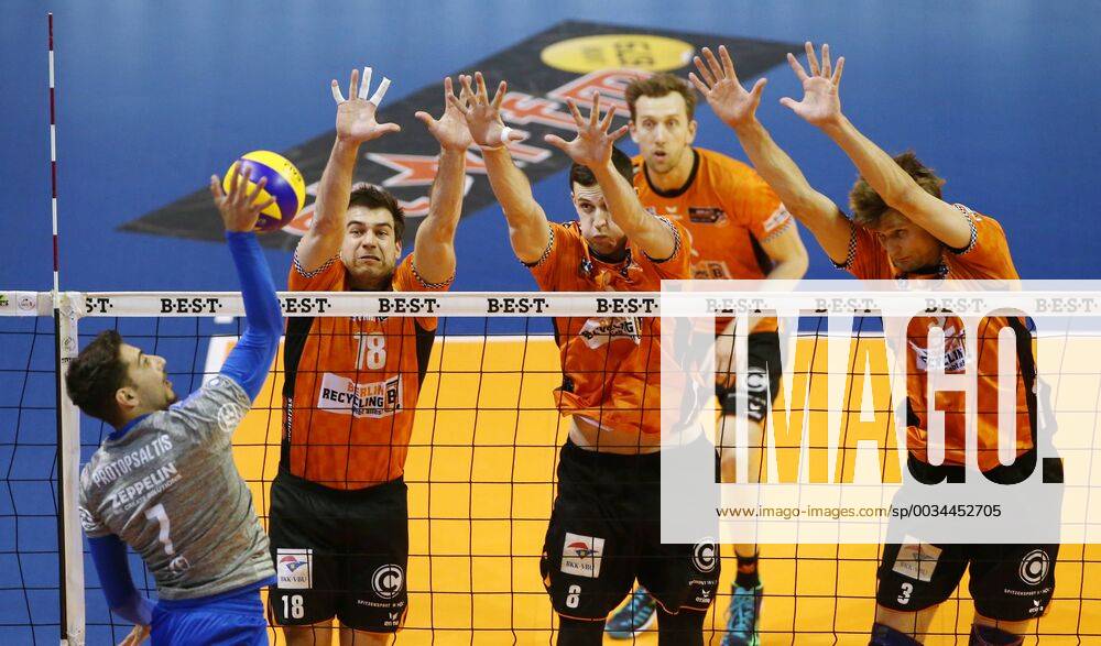 Bartlomiej Boladz in attack Pierre Pujol Graham Vigrass Robert Kromm Sport Volleyball Play Off Final Bundesliga Mens Season 2017 2018 29 04 2018 BR Volleys Berlin BRV vs VfB Friedrichshafen