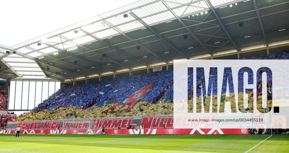RB Leipzig Mainz Soccer 1 Bundesliga Mainz 29 04 2018 Opel Arena Soccer 1 Bundesliga 32 Match 1 FSV Mainz 05 vs RB Leipzig The picture Fans of the FSV Mainz choreography