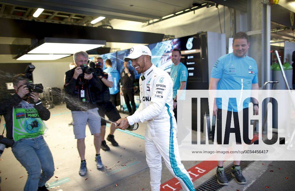 Motorsports: World Championship WM Weltmeisterschaft 2018; Grand Prix Azerbaijan, Grand Prix of Europe, Formula 1 2018 Azerbaijan Grand Prix, 44 Lewis Hamilton (GBR, Mercedes AMG Petronas F1 Team), Baku Azerbaijan