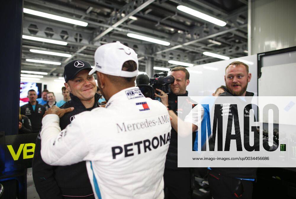 Motorsports: World Championship WM Weltmeisterschaft 2018; Grand Prix Azerbaijan, Grand Prix of Europe, Formula 1 2018 Azerbaijan Grand Prix, 44 Lewis Hamilton (GBR, Mercedes AMG Petronas F1 Team), 77 Valtteri Bottas (FIN, Mercedes AMG Petronas), Baku Azerbaijan