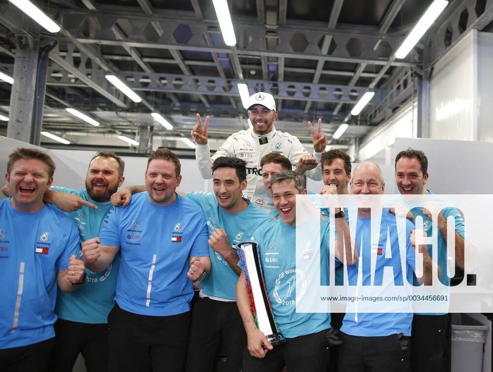 Motorsports: World Championship WM Weltmeisterschaft 2018; Grand Prix Azerbaijan, Grand Prix of Europe, Formula 1 2018 Azerbaijan Grand Prix, 44 Lewis Hamilton (GBR, Mercedes AMG Petronas F1 Team), Baku Azerbaijan