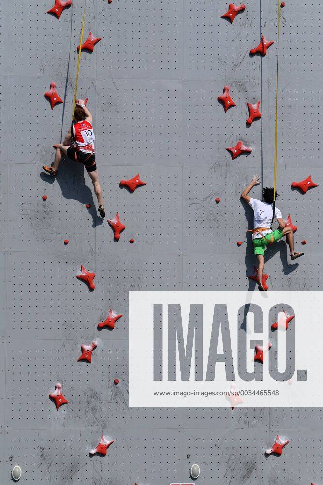 - SPORT (L-R) Vladislav Deulin (RUS), Meichi Narasaki (JPN), APRIL 29, 2018 - Climbing : Speed Stars 2018 Speed Climbing Cup Final round at Mori park outdoor village, Tokyo, Japan. NOxTHIRDxPARTYxSALES. (77084319)
