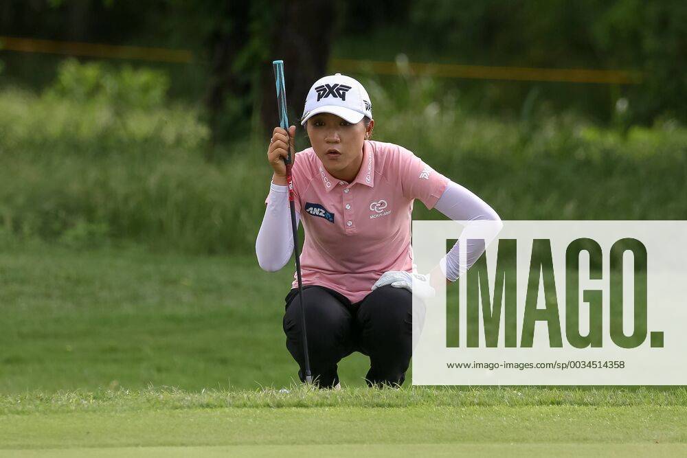 THE COLONY, TX - MAY 04: Lydia Ko of New Zealand lines up her chip on the 3 green during the First Round of the Volunteers of America Texas Classic on May 4, 2018 at the Old American Golf Club in The Colony, TX. (Photo by Andrew Dieb Icon Sportswire) GOLF: MAY 04 LPGA Golf Damen - Volunteers of America Texas Classic Icon1805043861