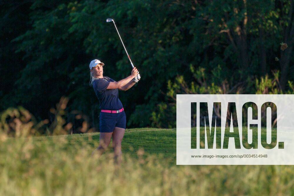 THE COLONY, TX - MAY 04: Jacqui Concolino hits her approach shot to 3 during the First Round of the Volunteers of America Texas Classic on May 4, 2018 at the Old American Golf Club in The Colony, TX. (Photo by Andrew Dieb Icon Sportswire) GOLF: MAY 04 LPGA Golf Damen - Volunteers of America Texas Classic Icon1805045491