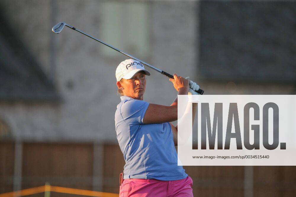 THE COLONY, TX - MAY 04: Angela Stanford (USA) hits from the 12th tee during the first round of the Volunteers of America LPGA Golf Damen Texas Classic on May 4, 2018 at the Old American Golf Club in The Colony, TX. (Photo by George Walker Icon Sportswire) GOLF: MAY 04 LPGA - Volunteers of America Texas Classic Icon180504401