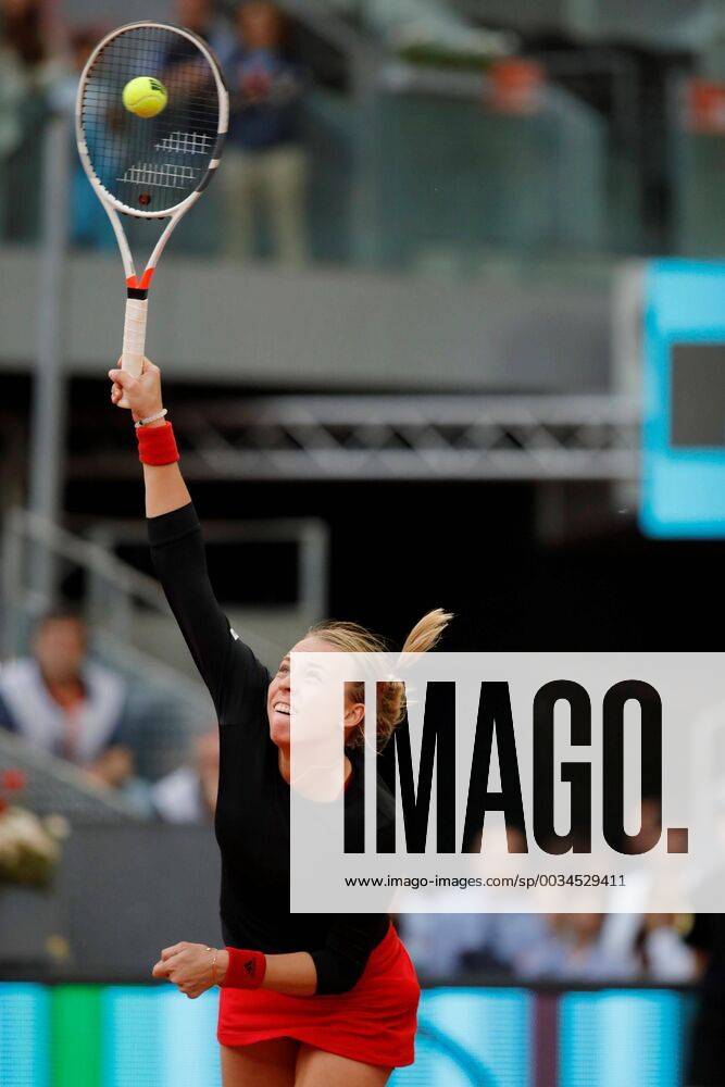 Estonian tennis player Anett Kontaveit in action against US Venus Williams during the Masters 1000 Mutua Madrid Open, at the Caja Magica Stadium in Madrid, Spain, 5 May 2018. Masters 1000 Mutua Madrid Open !ACHTUNG: NUR REDAKTIONELLE NUTZUNG!