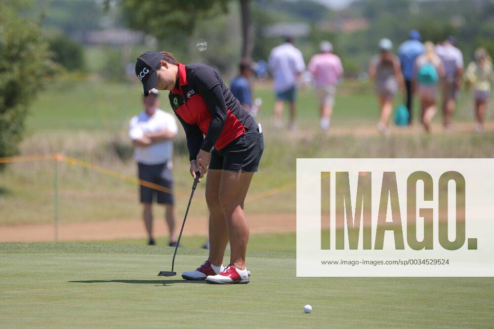 THE COLONY, TX - MAY 05: Moriya Jutanugarn of Thailand putts on the 3rd green during the Volunteers of America LPGA Golf Damen Texas Classic on May 5, 2018 at the Old American Golf Club in The Colony, TX. (Photo by George Walker Icon Sportswire) GOLF: MAY 05 LPGA - Volunteers of America Texas Classic Icon18050503