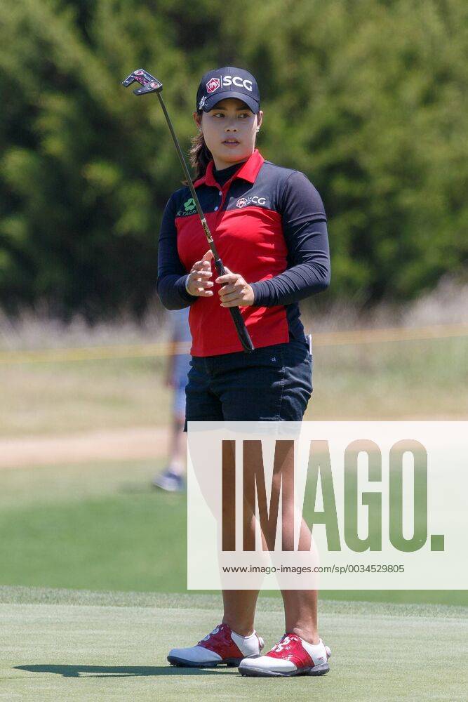 THE COLONY, TX - MAY 05: Moriya Juntanugarn of Thailand reacts after her birdie attempt on 3 during the LPGA Golf Damen Volunteers of America Texas Classic on May 5, 2018 at the Old American Golf Club in The Colony, TX. (Photo by Andrew Dieb Icon Sportswire) GOLF: MAY 05 LPGA - Volunteers of America Texas Classic Icon180505088