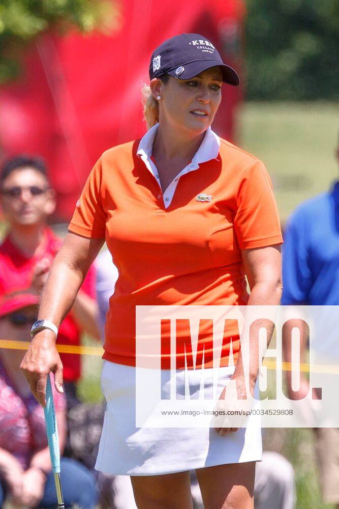 THE COLONY, TX - MAY 05: Christie Kerr reacts after missing her birdie attempt on 3 during the LPGA Golf Damen Volunteers of America Texas Classic on May 5, 2018 at the Old American Golf Club in The Colony, TX. (Photo by Andrew Dieb Icon Sportswire) GOLF: MAY 05 LPGA - Volunteers of America Texas Classic Icon180505126