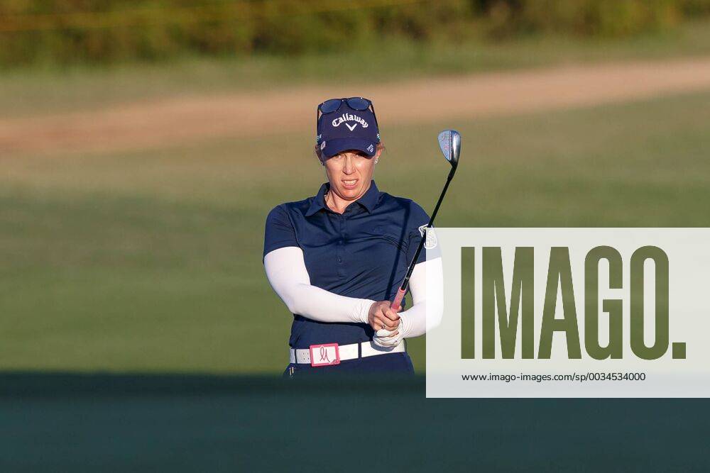 THE COLONY, TX - MAY 05: Morgan Pressel chips onto the 3 green during the LPGA Golf Damen Volunteers of America Texas Classic on May 5, 2018 at the Old American Golf Club in The Colony, TX. (Photo by Andrew Dieb Icon Sportswire) GOLF: MAY 05 LPGA - Volunteers of America Texas Classic Icon180505614