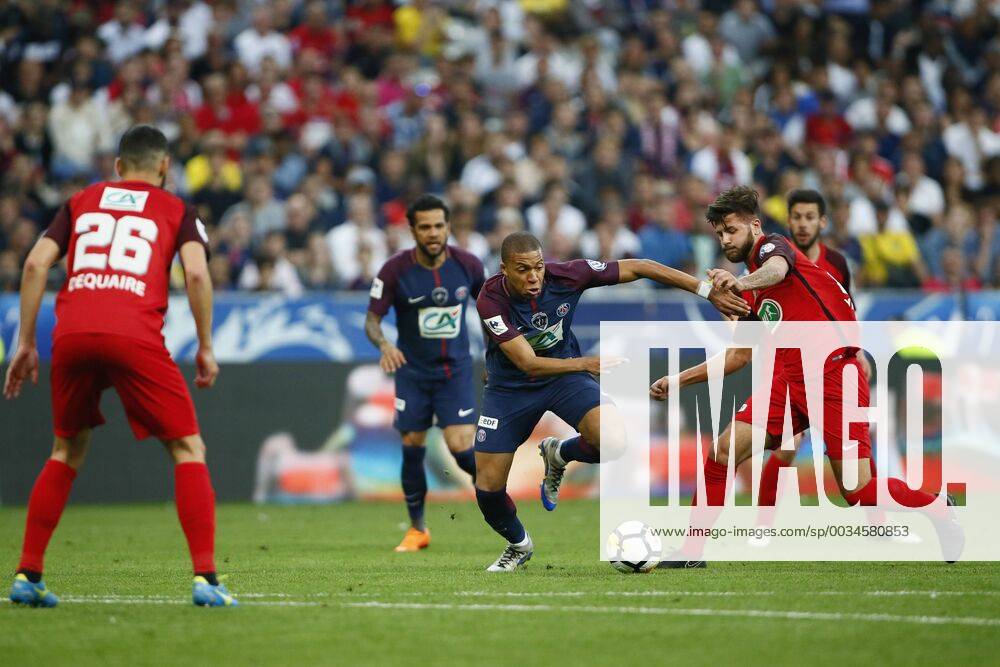 Kylian Mbappe (PSG) vs Valentin Vanbaleghem (Les Herbiers) FOOTBALL : Les Herbiers vs Paris Saint Germain - Finale Coupe de France - 08 05 2018 GwendolineLeGoff Panoramic