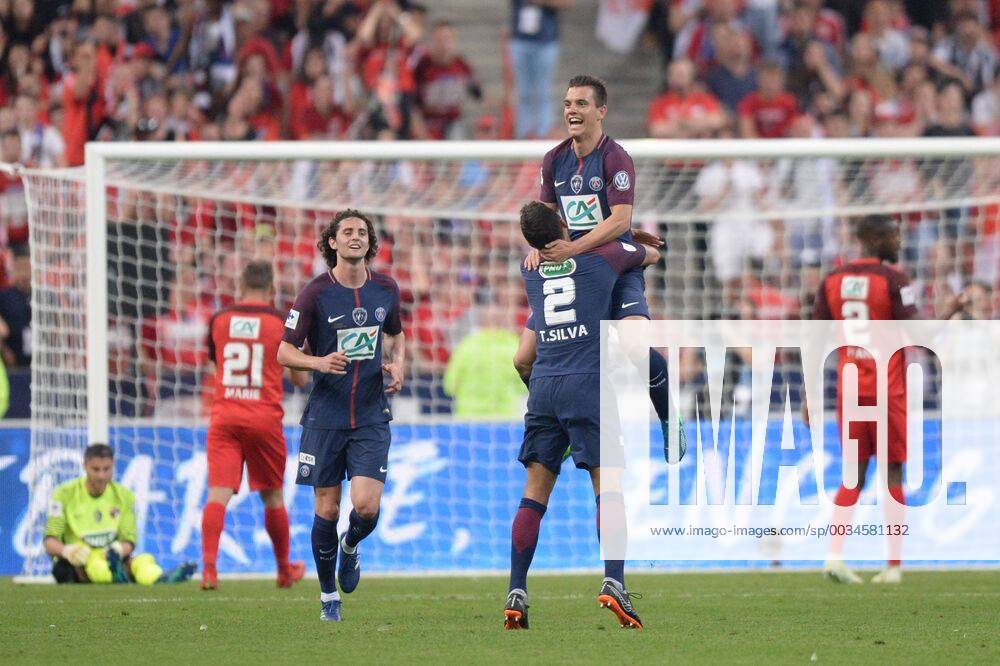 18 GIOVANI LO CELSO (PSG) - 25 ADRIEN RABIOT (PSG) - JOIE FOOTBALL : Les Herbiers vs Paris SG - Coupe de France - Finale - 08 05 2018 AnthonyBIBARD FEP Panoramic