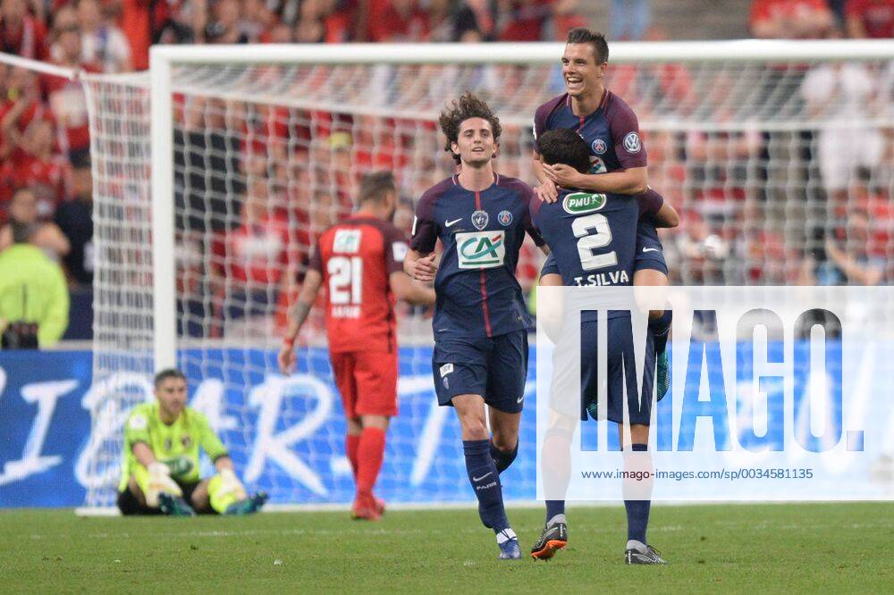 18 GIOVANI LO CELSO (PSG) - 25 ADRIEN RABIOT (PSG) - JOIE FOOTBALL : Les Herbiers vs Paris SG - Coupe de France - Finale - 08 05 2018 AnthonyBIBARD FEP Panoramic