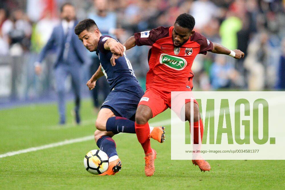 11 Louis Bongongui (her) - 17 YURI BERCHICHE (PSG) FOOTBALL : Les Herbiers vs Paris SG - Coupe de France - Finale - 08 05 2018 AnthonyBIBARD FEP Panoramic