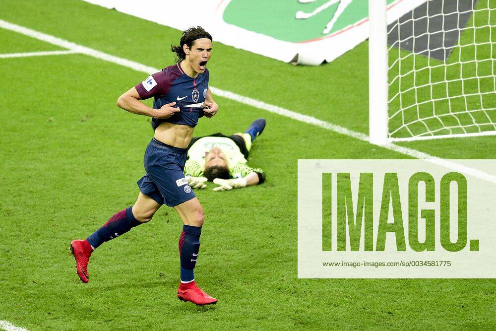 Joie des joueurs du PSG apres le but sur penalty de CAVANI Edinson (PSG) FOOTBALL : Les herbiers vs PSG - Finale de la Coupe de France - St Denis - 08 05 2018 JBAutissier Panoramic