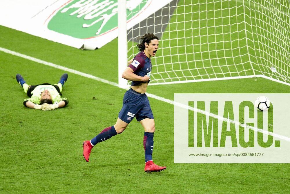 Joie des joueurs du PSG apres le but sur penalty de CAVANI Edinson (PSG) FOOTBALL : Les herbiers vs PSG - Finale de la Coupe de France - St Denis - 08 05 2018 JBAutissier Panoramic