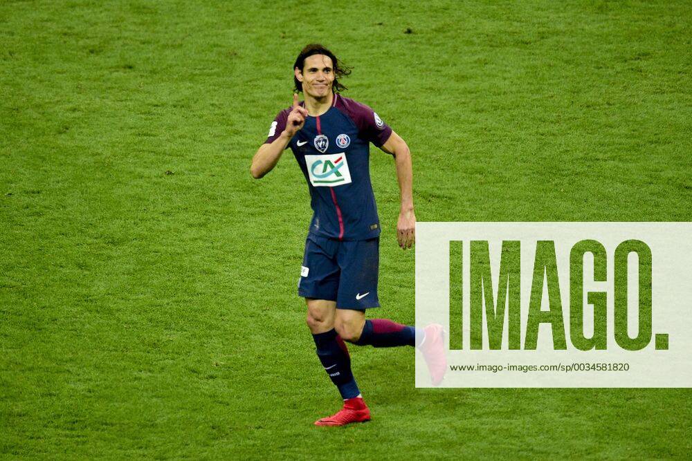 Joie des joueurs du PSG apres le but sur penalty de CAVANI Edinson (PSG) FOOTBALL : Les herbiers vs PSG - Finale de la Coupe de France - St Denis - 08 05 2018 JBAutissier Panoramic