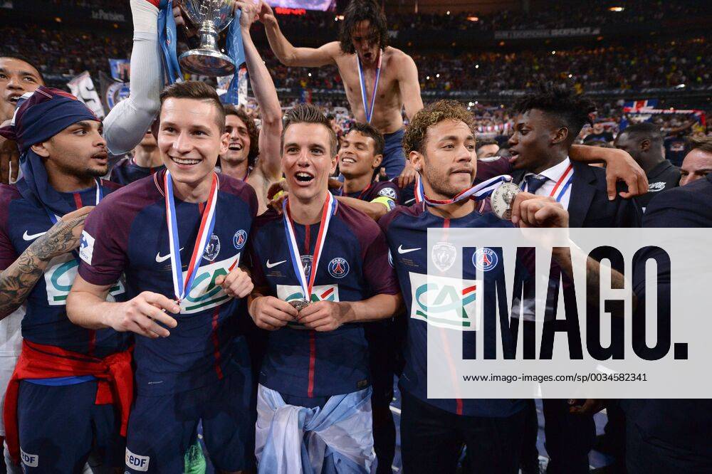 20 LAYVIN KURZAWA (PSG) - 23 JULIAN DRAXLER (PSG) - 18 GIOVANI LO CELSO (PSG) - 02 THIAGO SILVA (PSG) - 10 NEYMAR JR (PSG) - 37 TIMOTHY WEAH (PSG) - JOIE FOOTBALL : Les Herbiers vs Paris SG - Coupe de France - Finale - 08 05 2018 AnthonyBIBARD FEP Panoramic