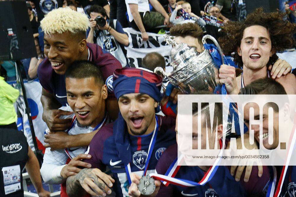 Joie KIMPEMBE Presnel (PSG) KIMPEMBE Presnel (PSG) KURZAWA Layvin (PSG) Adrien Rabiot (PSG) FOOTBALL : Les Herbiers vs Paris Saint Germain - Finale Coupe de France - 08 05 2018 GwendolineLeGoff Panoramic