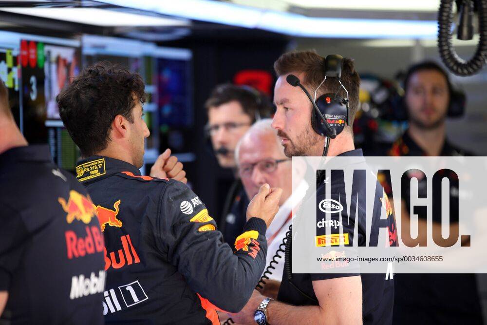Photo4 LaPresse 11 05 2018 Barcelona, Spain Grand Prix Formula One Spain 2018 In the pic: Daniel Ricciardo (AUS) Red Bull Racing RB14 & xa9; Photo4 LaPresse 11 05 2018 Barcelona, Spain Sport Grand Prix Formula One Spain 2018 In the pic: Daniel Ricciardo (AUS) Red Bull Racing RB14
