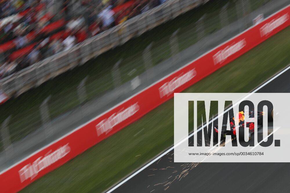 11th May, Circuit de Barcelona, Barcelona, Spain; Spanish Formula One Grand Prix, Friday free practice; Daniel Ricciardo of RedBull Racing ActionPlus12023397