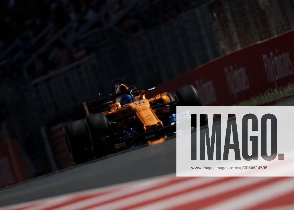 Fernando Alonso of Spain driving the (14) McLaren F1 Team MCL33 Renault on track during practice for the Spanish Formula One Grand Prix at Circuit de Catalunya on May 11, 2018 in Montmelo, Spain. Breton CordonxPressx xSpanishxF1xGrandxPrixx-xPracticex