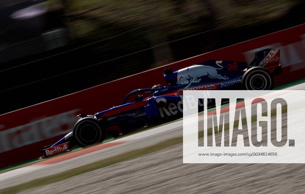 Brendon Hartley of New Zealand driving the (28) Scuderia Toro Rosso STR13 Honda on track during practice for the Spanish Formula One Grand Prix at Circuit de Catalunya on May 11, 2018 in Montmelo, Spain. Breton CordonxPressx xSpanishxF1xGrandxPrixx-xPracticex
