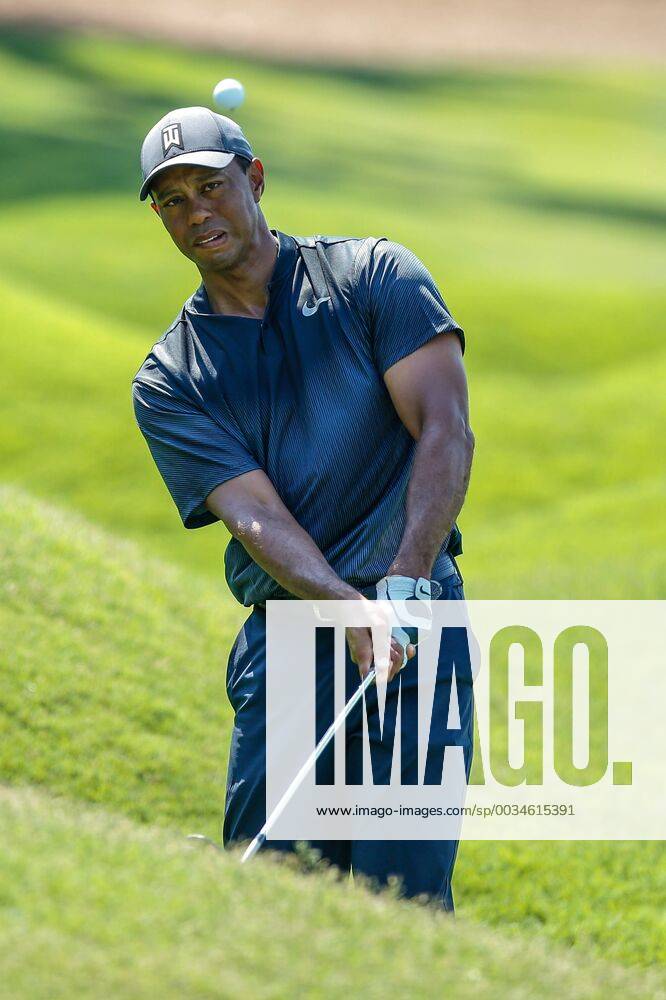 PONTE VEDRA BEACH, FL - MAY 11: Tiger Woods hits a shot during THE PLAYERS Championship on May 11, 2018 at TPC Sawgrass in Ponte Vedra Beach, Fl. (Photo by David Rosenblum Icon Sportswire) GOLF: MAY 11 PGA Golf Herren - THE PLAYERS Championship Icon1805118125
