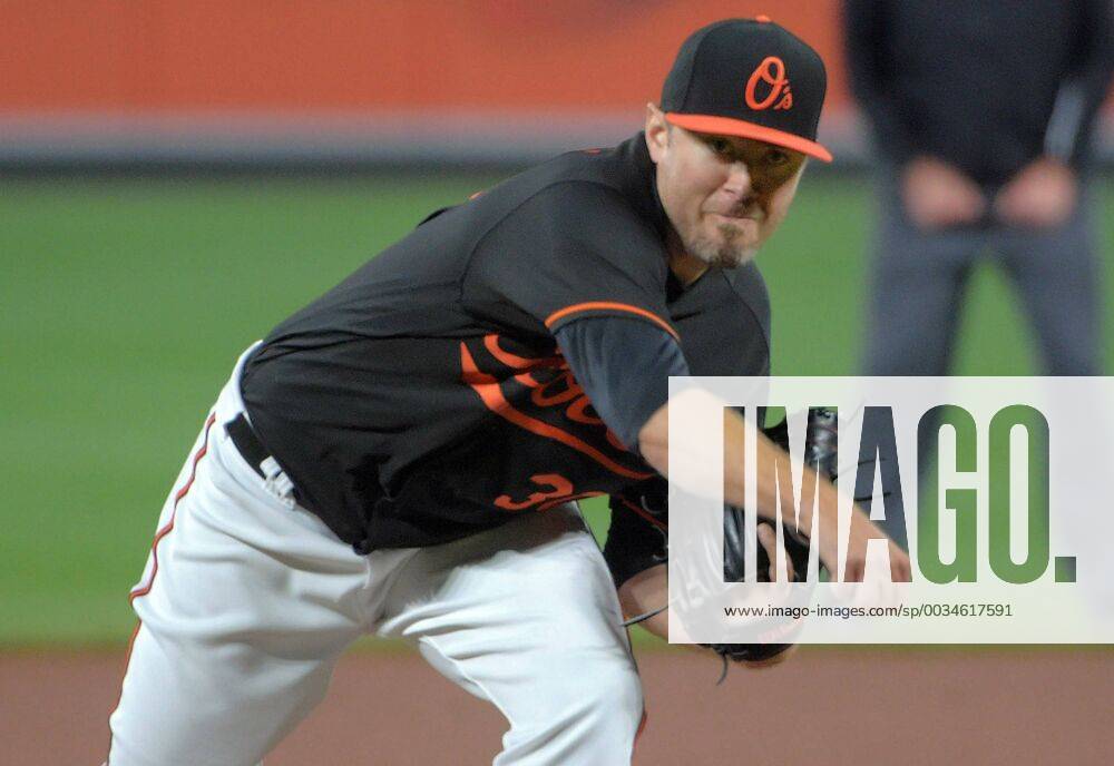 Baltimore, MD, USA - Baltimore Orioles starting pitcher Chris Tillman throws against the Detroit Tigers at Oriole Park at Camden Yards in Baltimore on April 27, 2018. Orioles place right-hander Chris Tillman on disabled list with lower back strain - ZUMAm67_ 20180427_zaf_m67_102