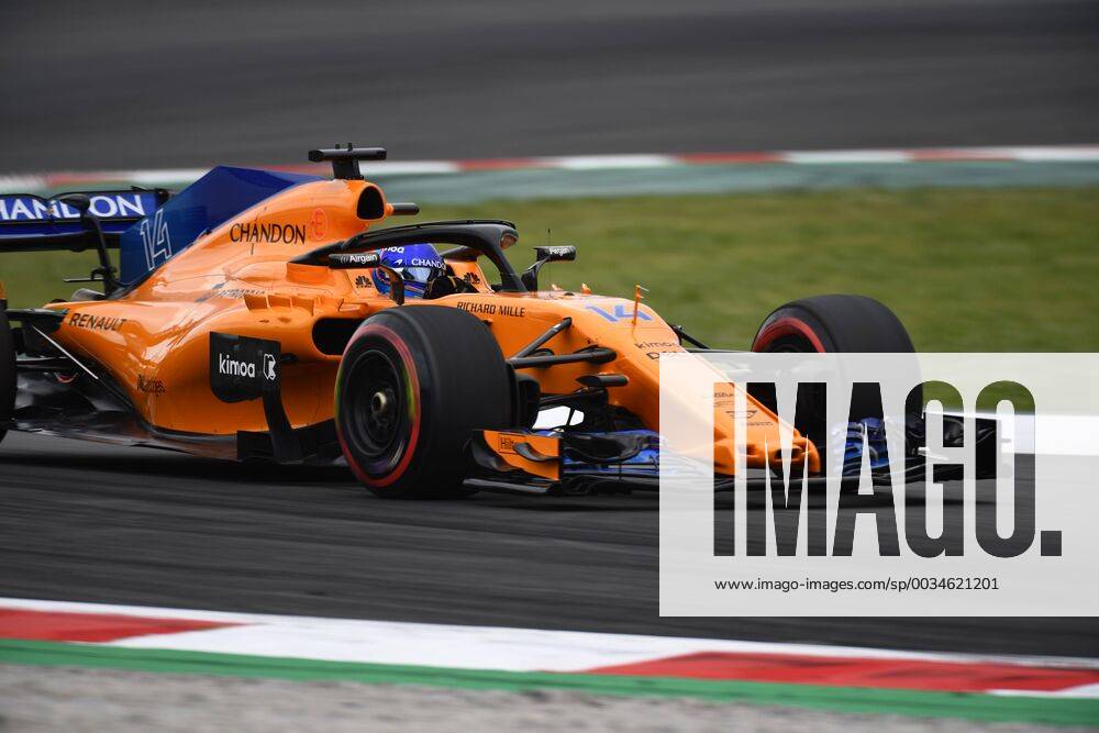 Fernando Alonso of Spain driving the (14) McLaren F1 Team MCL33 Renault on track during practice for the Spanish Formula One Grand Prix at Circuit de Catalunya on May 12, 2018 in Montmelo, Spain. Breton CordonxPressx xSpanishxF1xGrandxPrixx-xPracticex