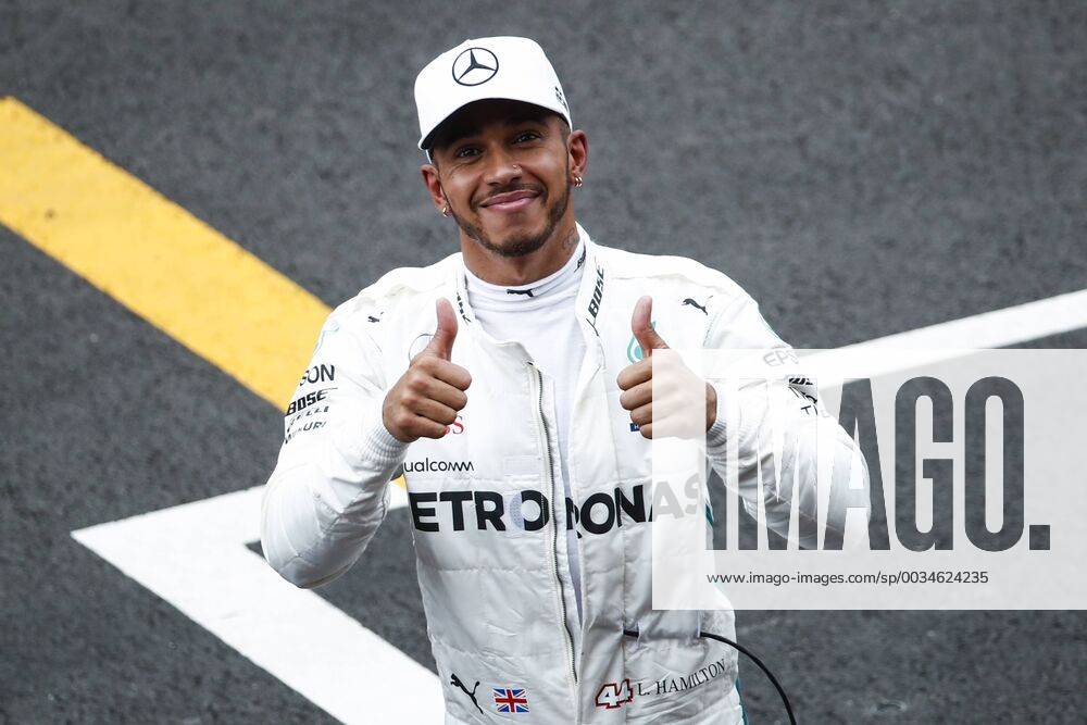 - SPORT May 12, 2018 - Barcelona, Catalonia, Spain - May 12th, 2018 - Circuit de Barcelona-Catalunya, Montmelo, Spain - Formula One Spanish GP 2018; Lewis Hamilton of Mercedes-AMG-Petronas Formula One Team salutes the supporters after obtain the pole position in the Spanish GP. Barcelona Formula One Spanish GP; .May 12th - ZUMAa178 20180512_zap_a178_027