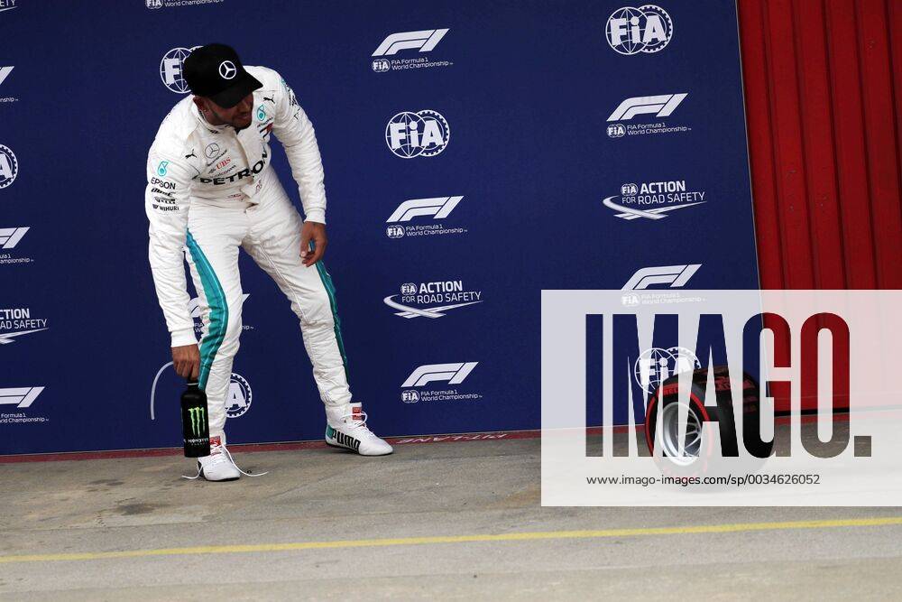 Photo4 LaPresse 12 05 2018 Barcelona, Spain Grand Prix Formula One Spain 2018 In the pic: Lewis Hamilton (GBR) Mercedes AMG F1 W09 pole position & xa9; Photo4 LaPresse 12 05 2018 Barcelona, Spain Sport Grand Prix Formula One Spain 2018 In the pic: Lewis Hamilton (GBR) Mercedes AMG F1 W09 pole position