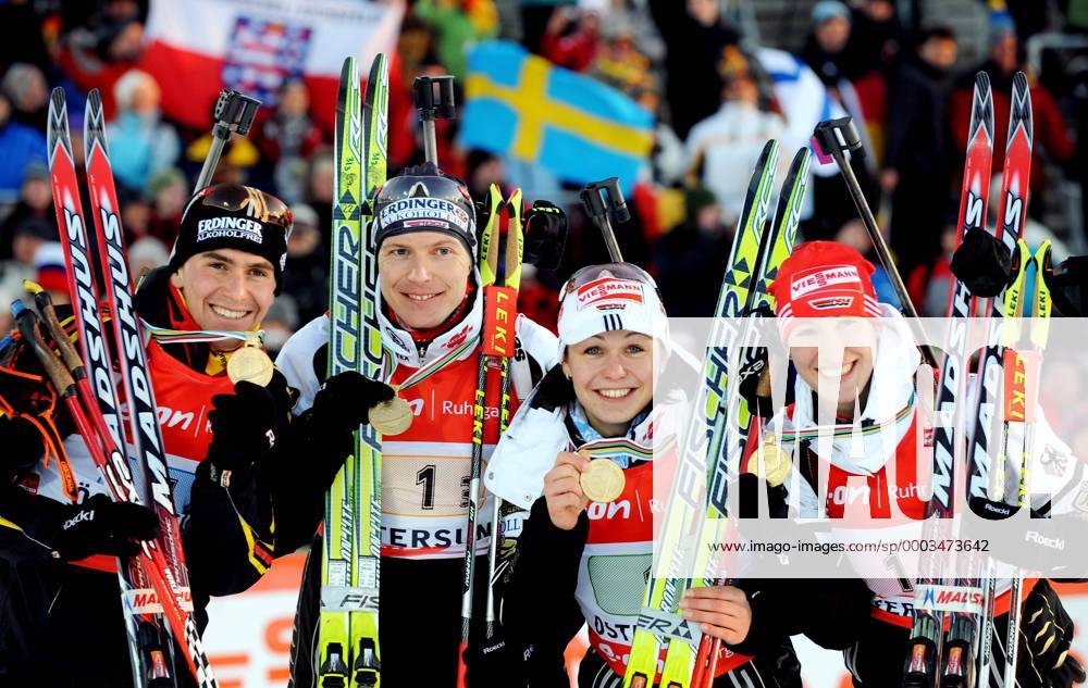 Deutsche Mixed Staffel gewinnt die WM 2008, v.li.: Michael Greis, Andreas Birnbacher, Magdalena Neuner und Sabrina Buchholz Biathlon WM 2008, Mixed Staffel, Staffelrennen Gruppe Östersund Ostersund Oestersund Freude, Biathlon WM 2008, Mixed Staffel, Staffelrennen Gruppe Östersund Ostersund Oestersund Freude,