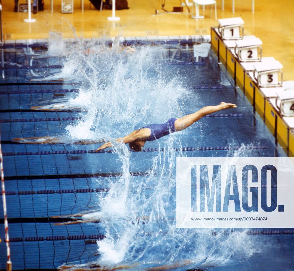 Kornelia Ender (DDR) verpatzt den Start über die 200 Meter Lagen völlig und wird dennoch Olympiazweite 1972 über diese Strecke Schwimmen OS Sommer Damen Olympische Spiele 1972, Sommerspiele, 200 m, 200m, Meter, Lagen, Lagenschwimmen Gruppe München Dynamik, Schwimmen OS Sommer Damen Olympische Spiele 1972, Sommerspiele, 200 m, 200m, Meter, Lagen, Lagenschwimmen Gruppe München Dynamik,