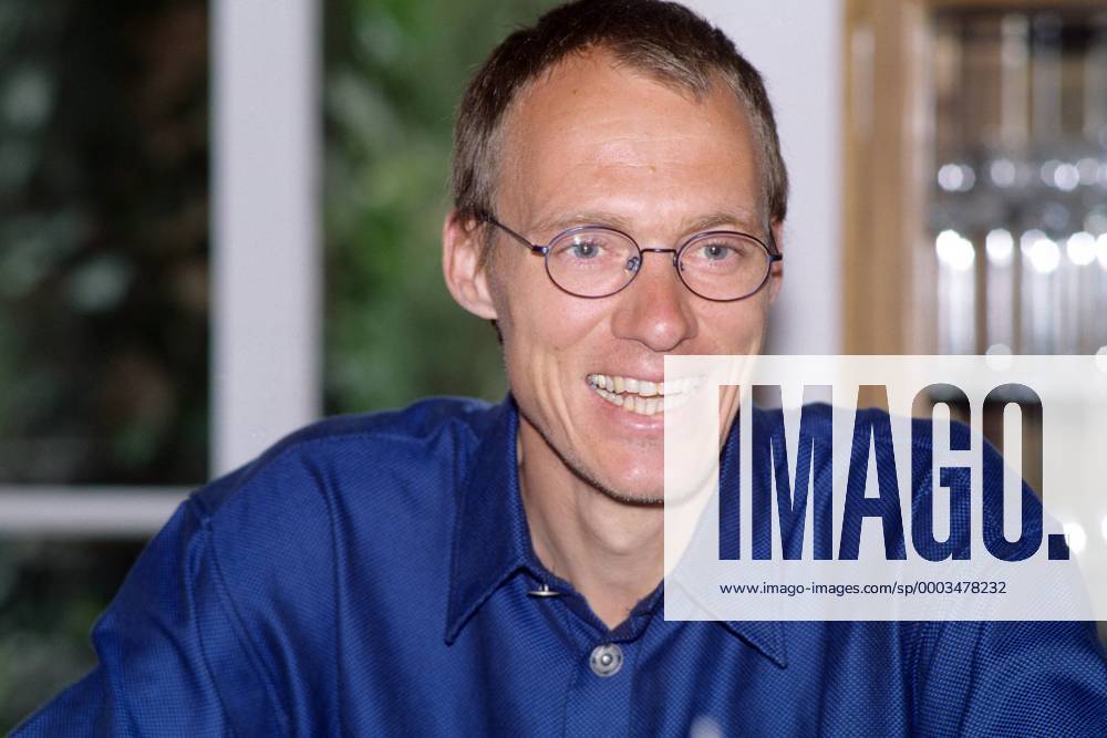 Dieter Baumann (Deutschland) Leichtathletik Herren Fotoshooting 1999 Porträt Aufnahmedatum geschätzt Leichtathletik Herren Fotoshooting 1999 Porträt Aufnahmedatum geschätzt