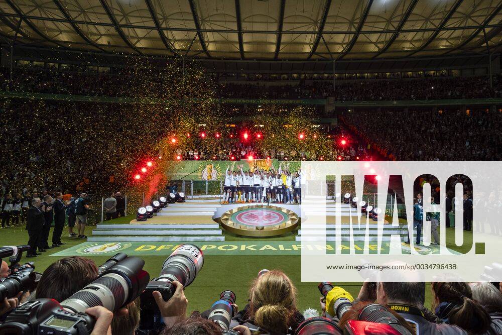 DFB Pokal winner Eintracht Frankfurt on the podium in the sights of the photographers 19 05 18 Berlin FC Bayern Munich vs Eintracht Frankfurt Â