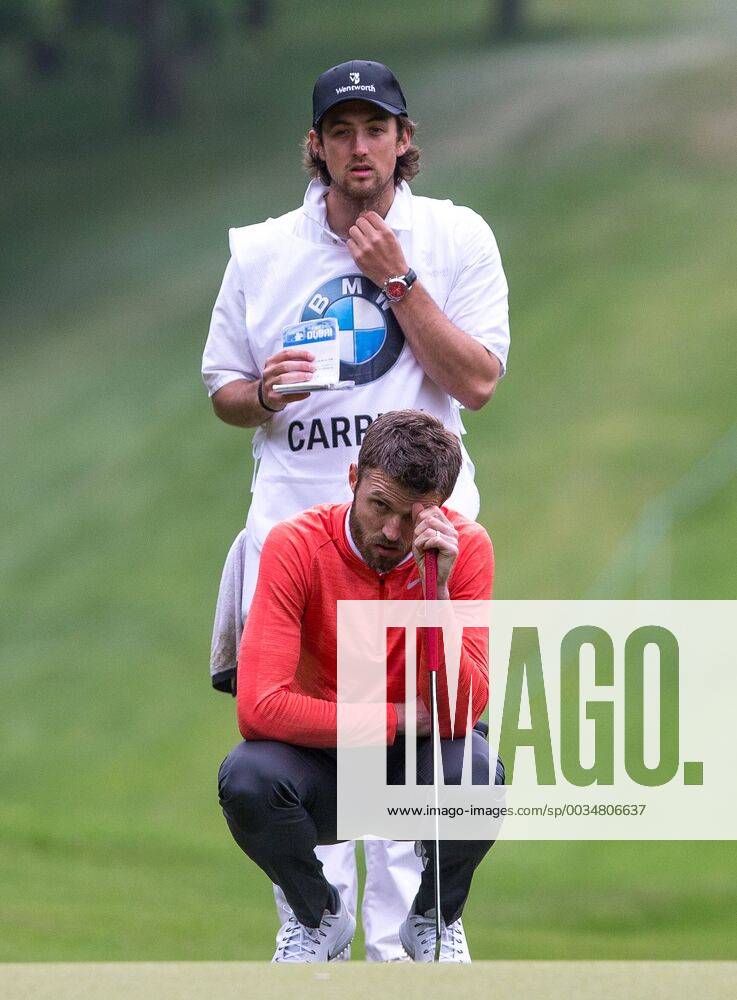 Michael Carrick Manchester United ManU Coach) and caddy during the BMW PGA Golf Herren PRO-AM GOLF at Wentworth Drive, Virginia Water, England on 23 May 2018.