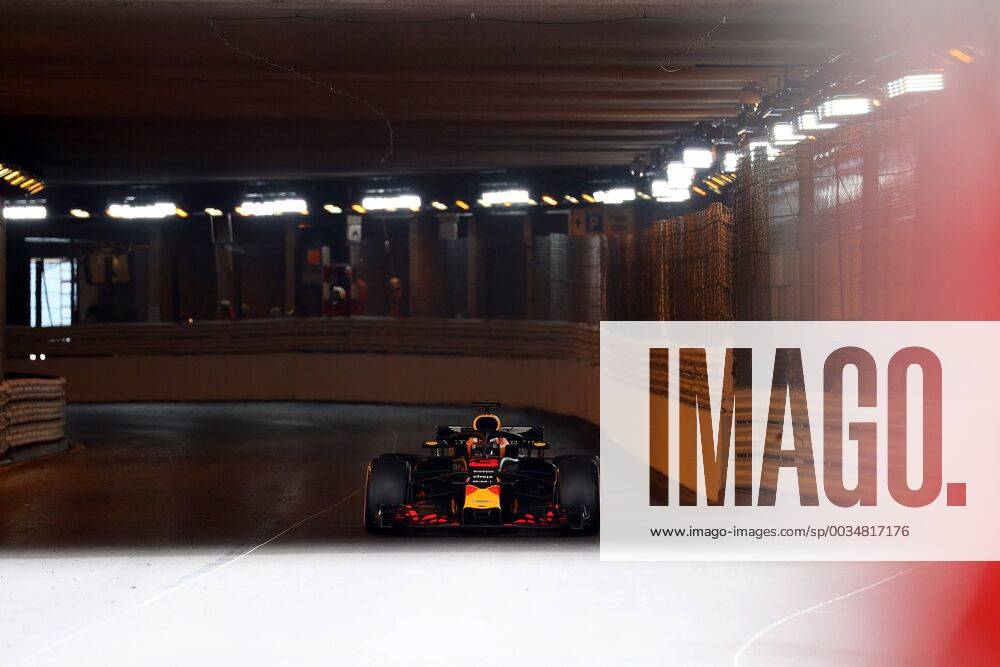Photo4 LaPresse 24 05 2018 Monte Carlo, Monaco Grand Prix Formula One Monaco 2018 In the pic: Daniel Ricciardo (AUS) Red Bull Racing RB14 & xa9; Photo4 LaPresse 24 05 2018 Monte Carlo, Monaco Sport Grand Prix Formula One Monaco 2018 In the pic: Daniel Ricciardo (AUS) Red Bull Racing RB14