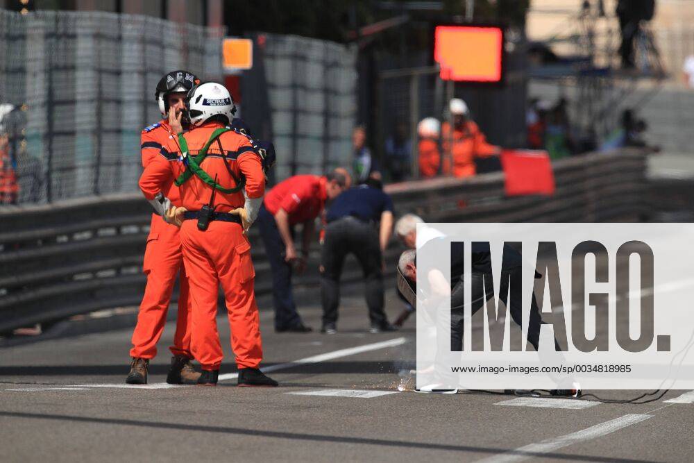The asphalt is being repaired Grand Prix of Monaco 2018 Race Motorsport Formula 1 24 05 2018 Grand Prix of Monaco 2018 Race Motorsport Formula 1 24 05 2018 Monte Carlo