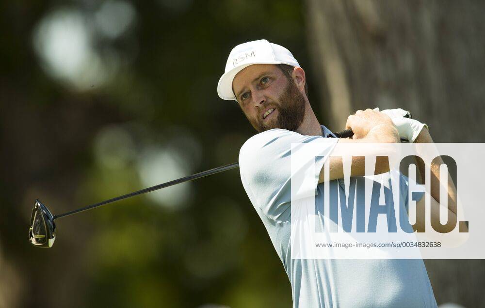 Fort Worth, TX, USA - FORT WORTH, TX - MAY 25, 2018 - Chris Kirk tees off on the 11th hole during the second round of the 2018 Fort Worth Invitational PGA Golf Herren at Colonial Country Club in Fort Worth, Texas 2018 Fort Worth Invitational PGA - ZUMAsc5_ 20180525_zaf_sc5_007
