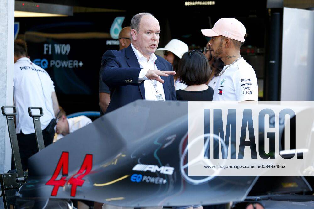 Motorsports: FIA Formula One World Championship WM Weltmeisterschaft 2018, Grand Prix of Monaco, Prince Albert II of Monaco, 44 Lewis Hamilton (GBR, Mercedes AMG Petronas Motorsport), Monte Carlo Monaco