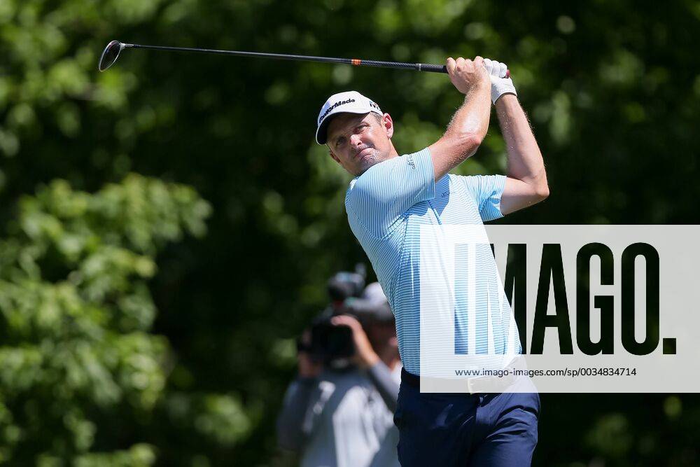 FORT WORTH, TX - MAY 25: Justin Rose of England hits his tee shot on 6 during the second round of the Fort Worth Invitational on May 25, 2018 at Colonial Country Club in Fort Worth, TX. (Photo by Andrew Dieb Icon Sportswire) GOLF: MAY 25 PGA Golf Herren - Fort Worth Invitational Icon180525073