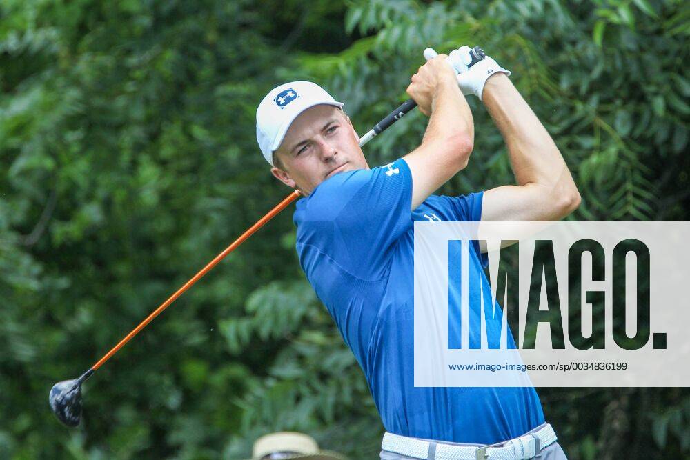 FORT WORTH, TX - MAY 25: Jordan Spieth (USA) hits from the 6th tee during the second round of the Fort Worth Invitational on May 25, 2018 at Colonial Country Club in Fort Worth, TX. (Photo by George Walker Icon Sportswire) GOLF: MAY 25 PGA Golf Herren - Fort Worth Invitational Icon18052531