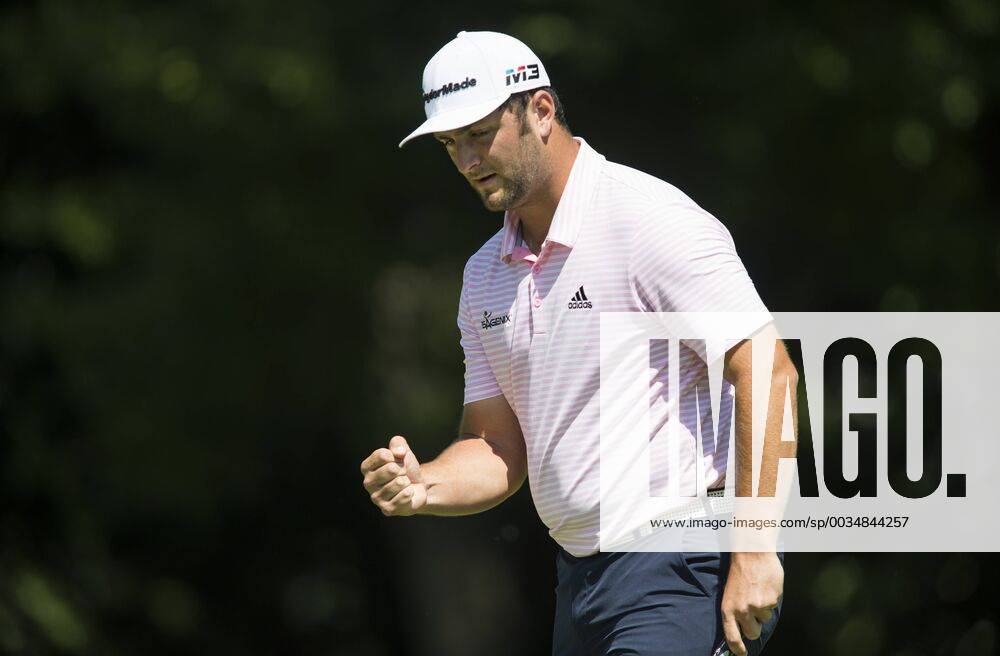Fort Worth, TX, USA - FORT WORTH, TX - MAY 26, 2018 - Jon Rahm celebrates a birdie putt on the 8th hole during the third round of the 2018 Fort Worth Invitational PGA Golf Herren at Colonial Country Club in Fort Worth, Texas 2018 Fort Worth Invitational PGA - ZUMAsc5_ 20180526_zaf_sc5_001