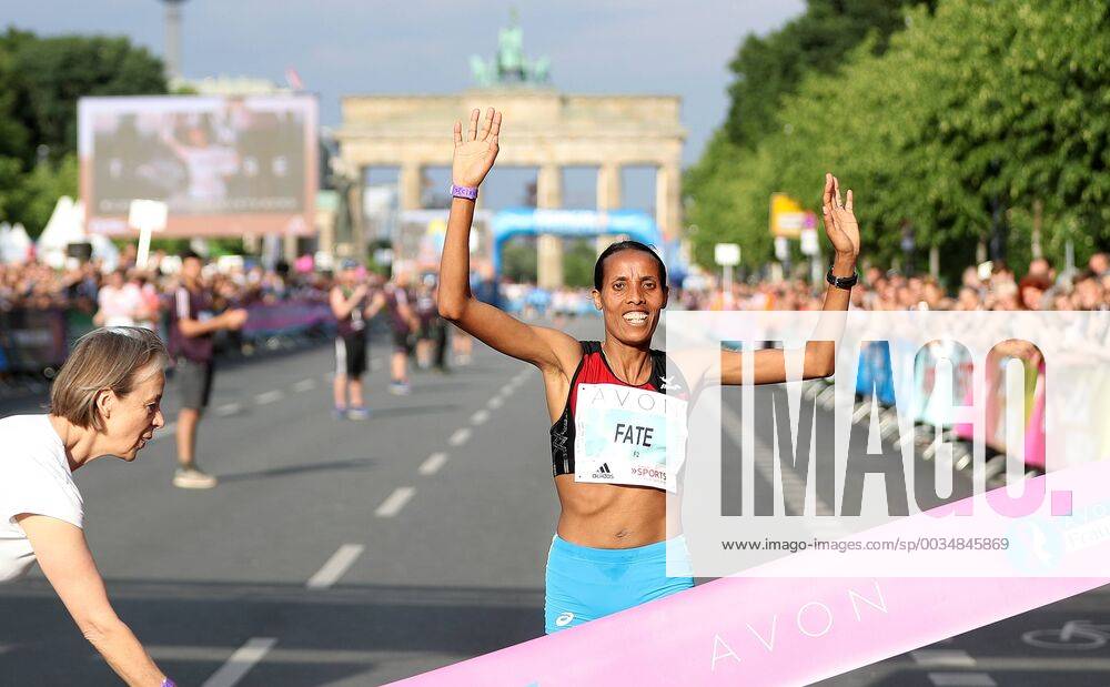 Berlin 26 05 18 35 Avon Womens Run Berlin Germany GER Image Image Winner Fate Tola Hannover Athletics AVON Womens Run Berlin