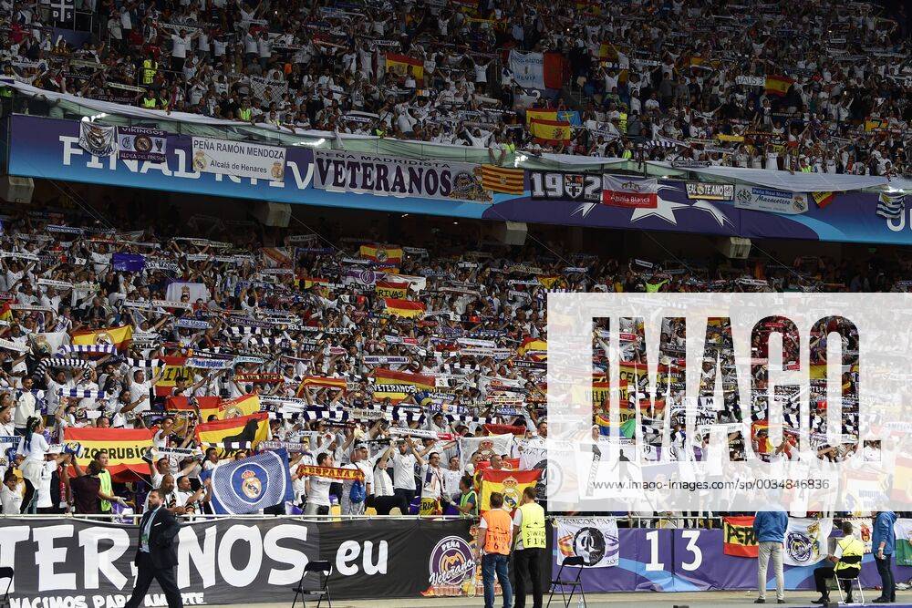 Mg Kiev (Ucraina) 26 05 2018 - finale Champions League Real Madrid-Liverpool foto Matteo Gribaudi Image nella foto: tifosi Real Madrid