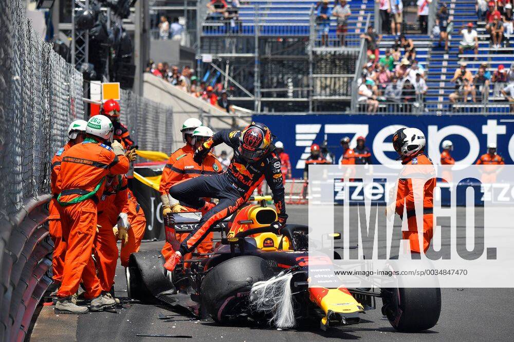 Crash Max Verstappen Red Bull Racing formula 1 GP Monaco 26 05 2018 Photo mspb Jean Petin Crash Max Verstappen formula 1 GP Monaco 2018