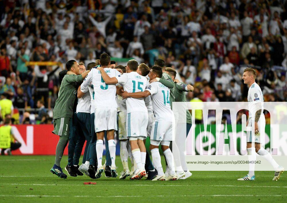Fußball, Real Madrid gewinnt Champions League Fußball, CL Finale, Real Madrid - FC Liverpool Real Madrid s celebrate after winning the UEFA Champions League final between Real Madrid and Liverpool FC at the NSC Olimpiyskiy stadium in Kiev, Ukraine, 26 May 2018. UCL Final 2018 - Real Madrid vs Liverpool FC !ACHTUNG: NUR REDAKTIONELLE NUTZUNG!