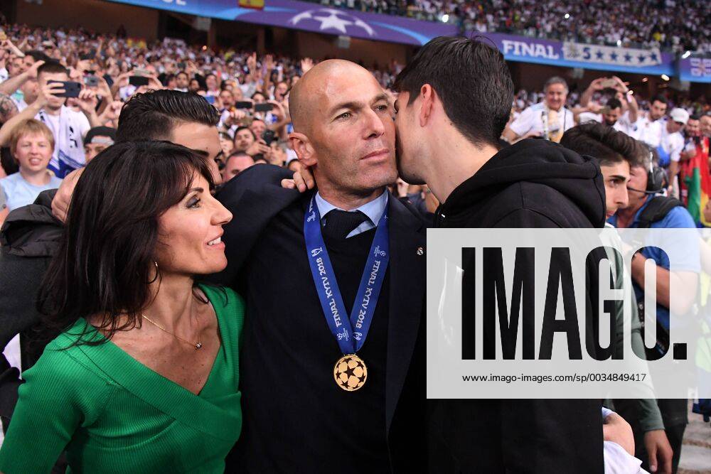 ZINEDINE ZIDANE (ENTRAINEUR REAL MADRID) - VERONIQUE ZIDANE - JOIE FOOTBALL : Real Madrid vs Liverpool - Ligue des Champions - Finale - 26 05 2018 AnthonyBIBARD FEP Panoramic