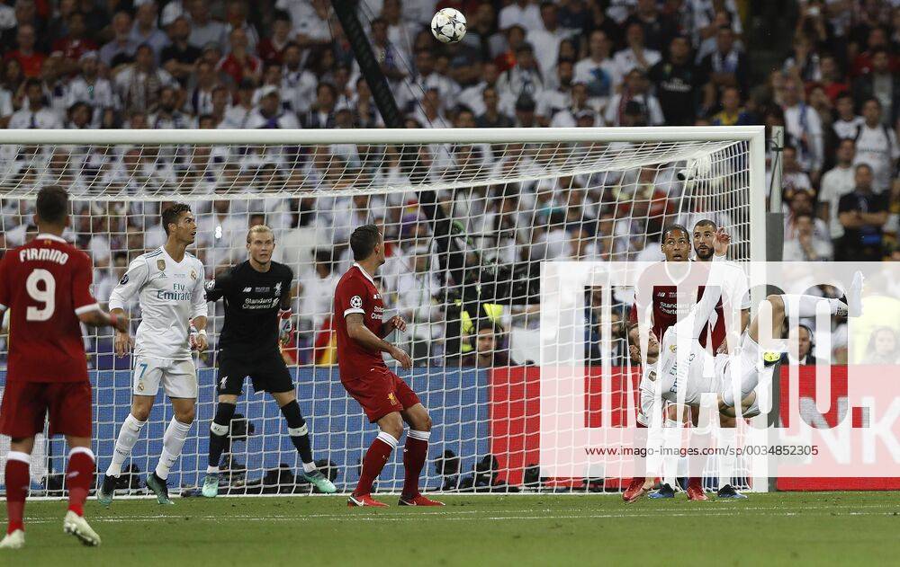 Final de la Liga de Campeones entre el Real Madrid y el Liverpool. En la imagen, Bale logra su gol. Champions League final between Real Madrid and Liverpool. In this picture, Bale scores his goal. 775162441